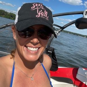 Meet your Posher, Dana